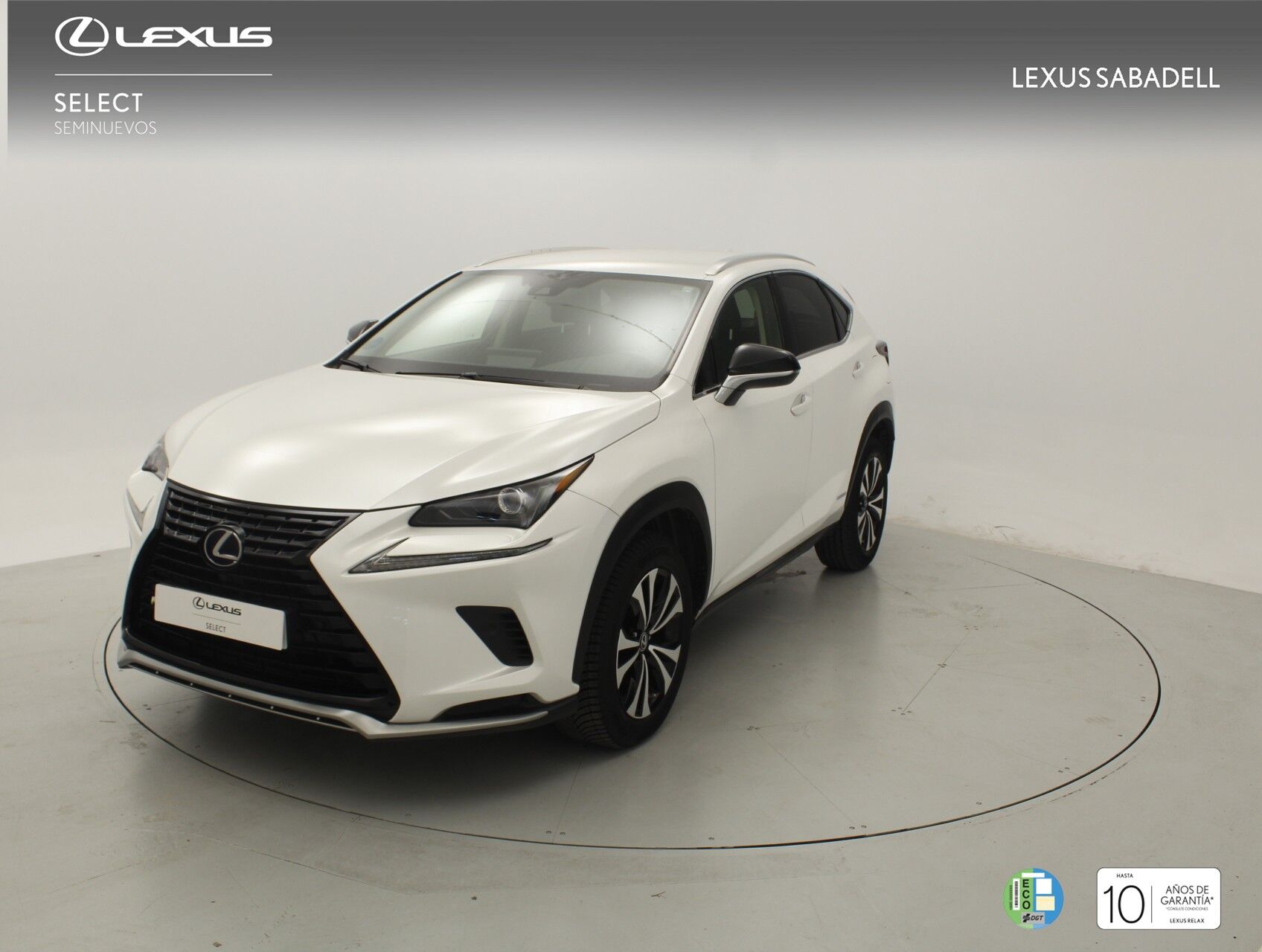 LEXUS NX (300H PREMIUM 2.5 HYBRID 197 CV AUTO 5P 2WD) en Barcelona