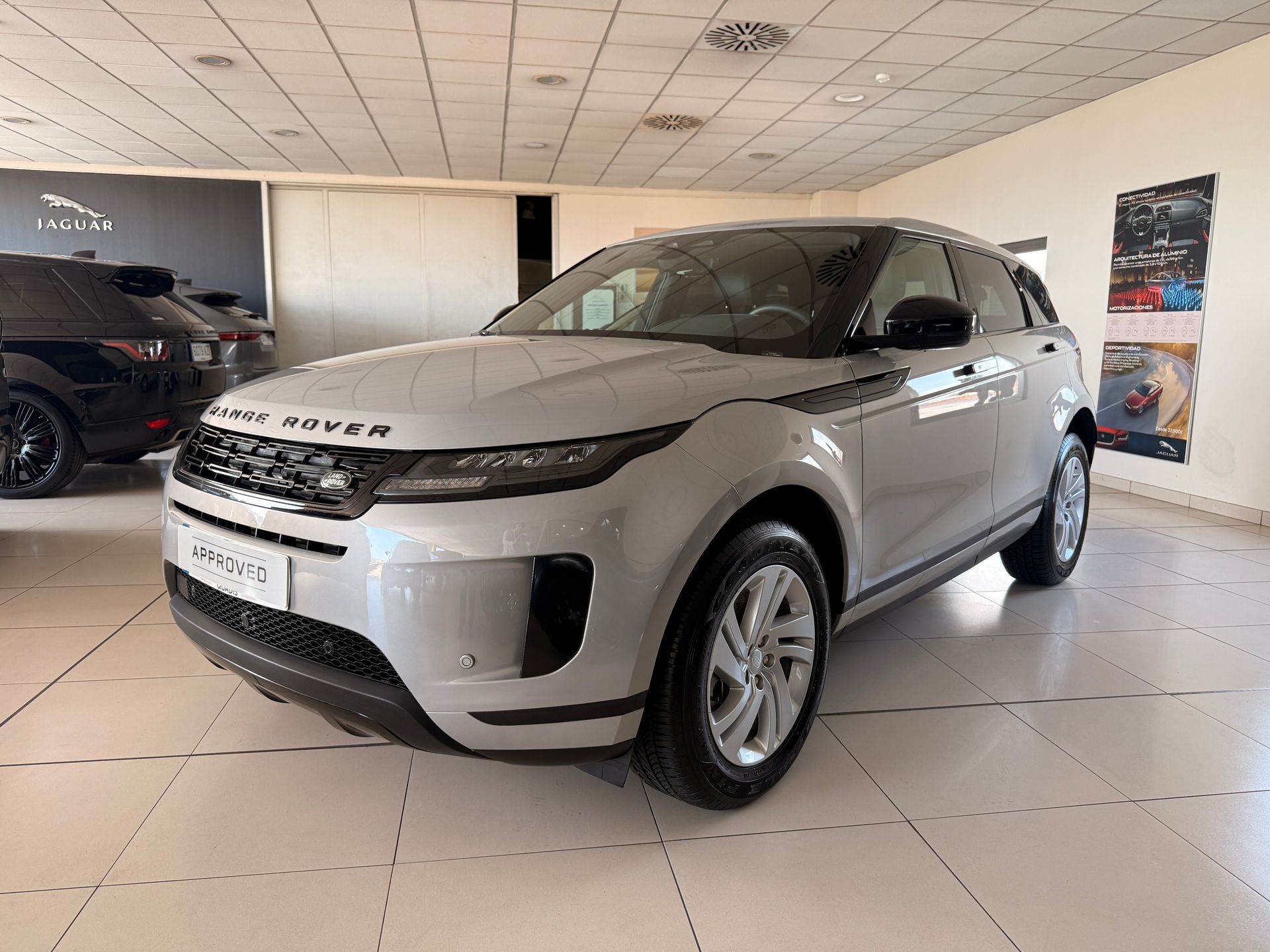 LAND ROVER Range Rover Evoque (D163 MHEV S 4WD Auto 120 kW (163 CV)) en Bar