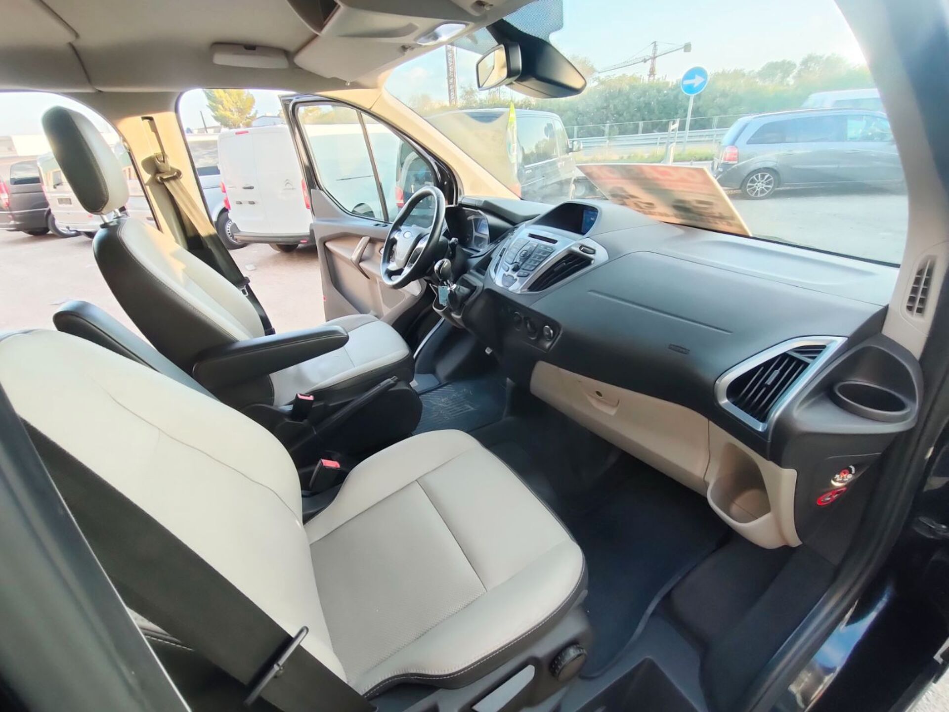 Imagen 2 de FORD Tourneo Custom