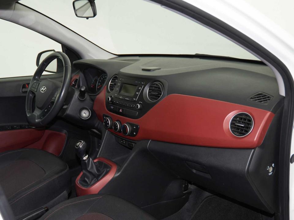 Foto del HYUNDAI i10 1.0 MPI Tecno