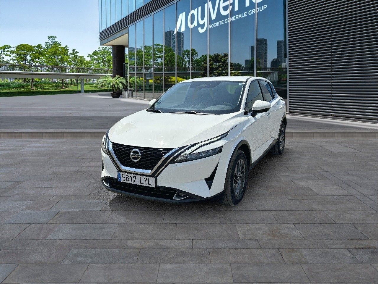 NISSAN Qashqai (DIG-T 140 mHEV Acenta 4x2 103 kW (140 CV)) en Madrid