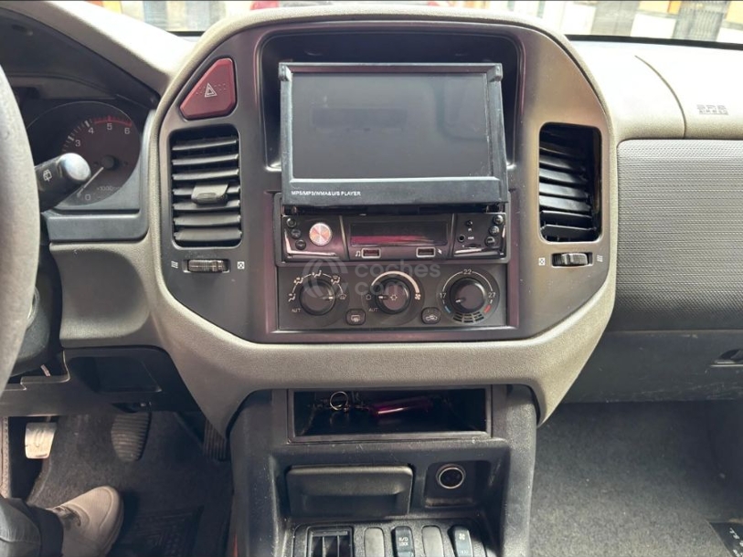 Foto del MITSUBISHI Montero 3.2 DI-D GLX