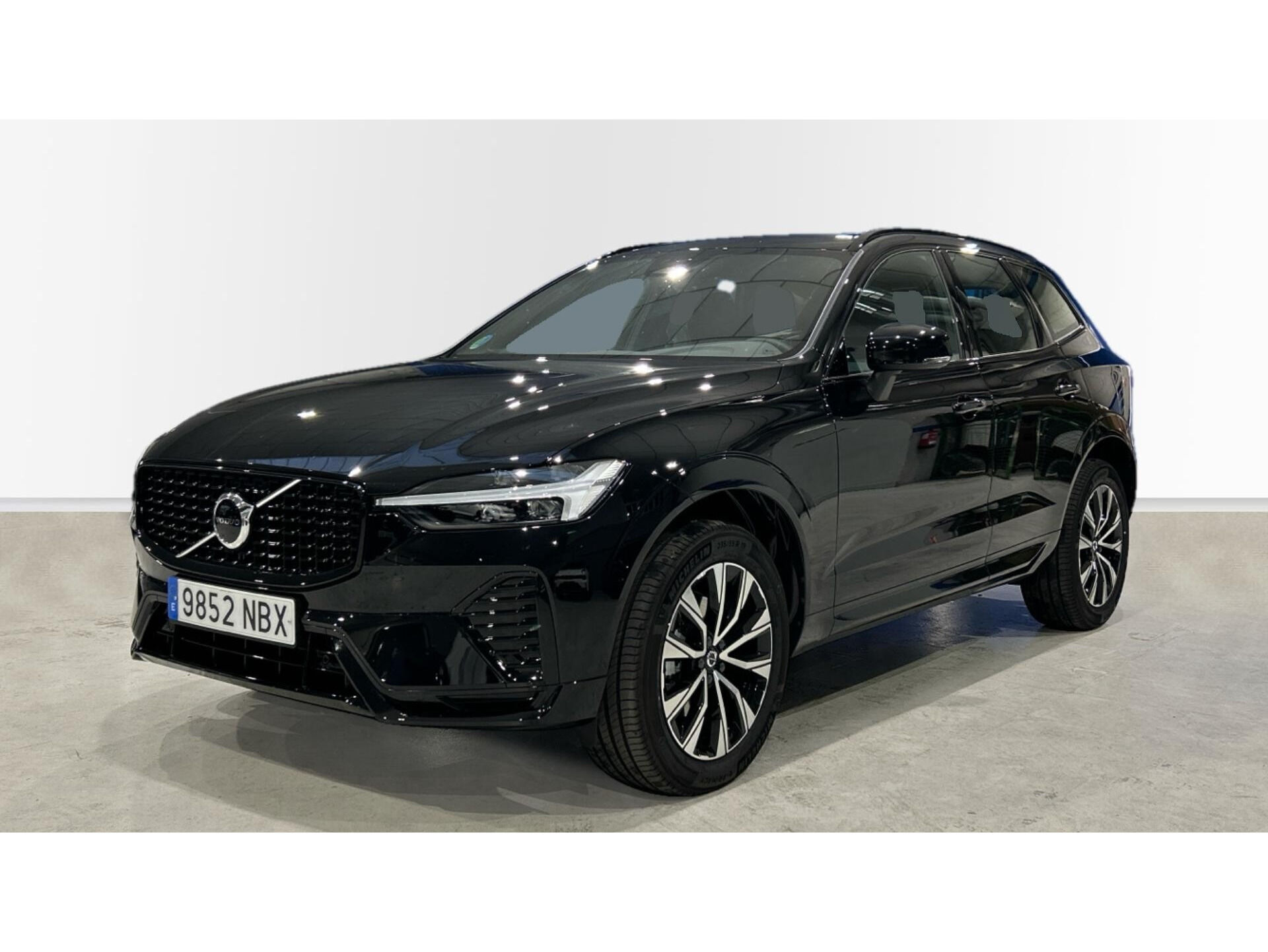 VOLVO XC60 (B5 G Plus Dark AWD Auto 184 kW (250 CV)) en Madrid