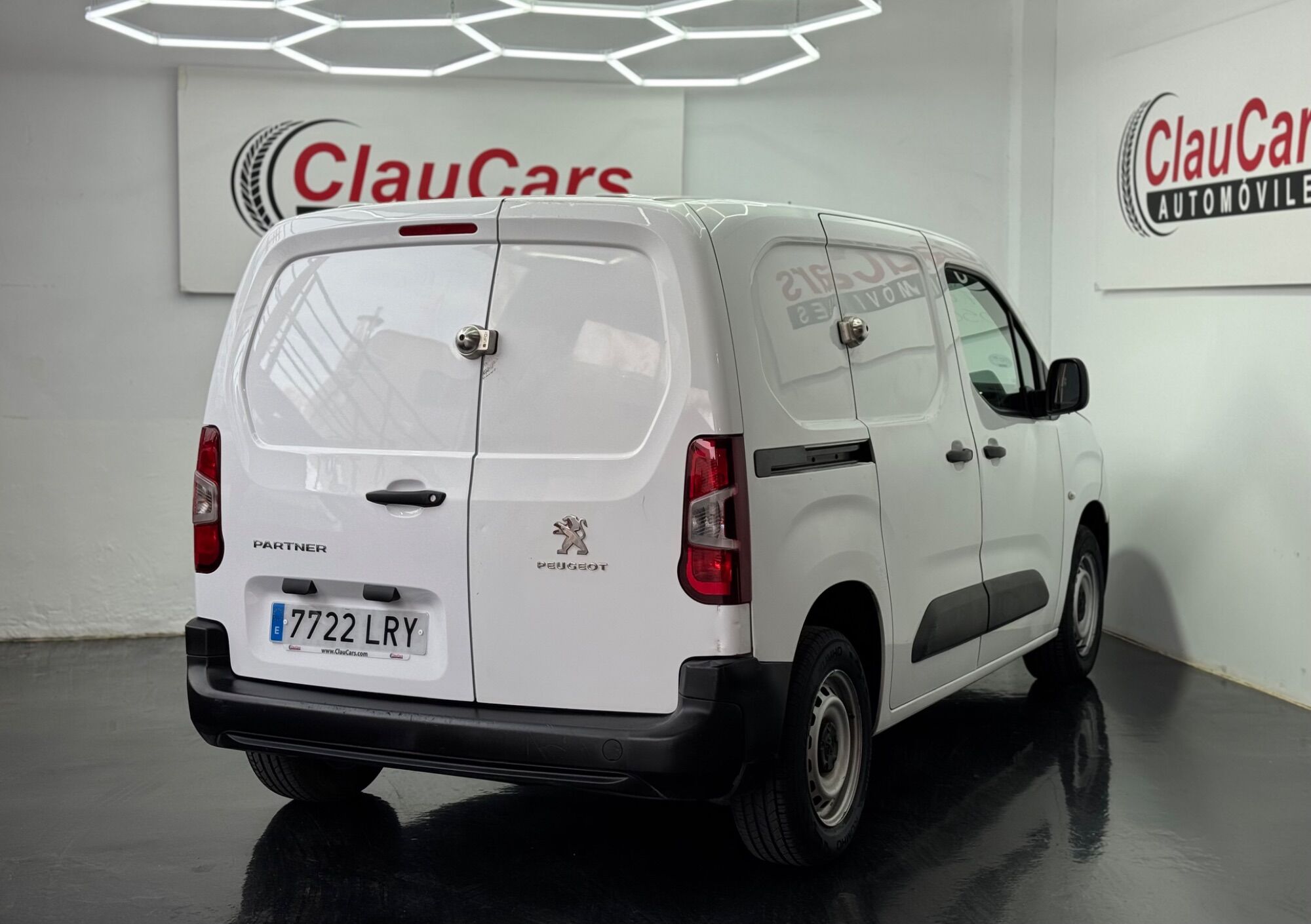 Foto del PEUGEOT Partner 1.5BlueHDI S&S Premium Standard 600kg 100