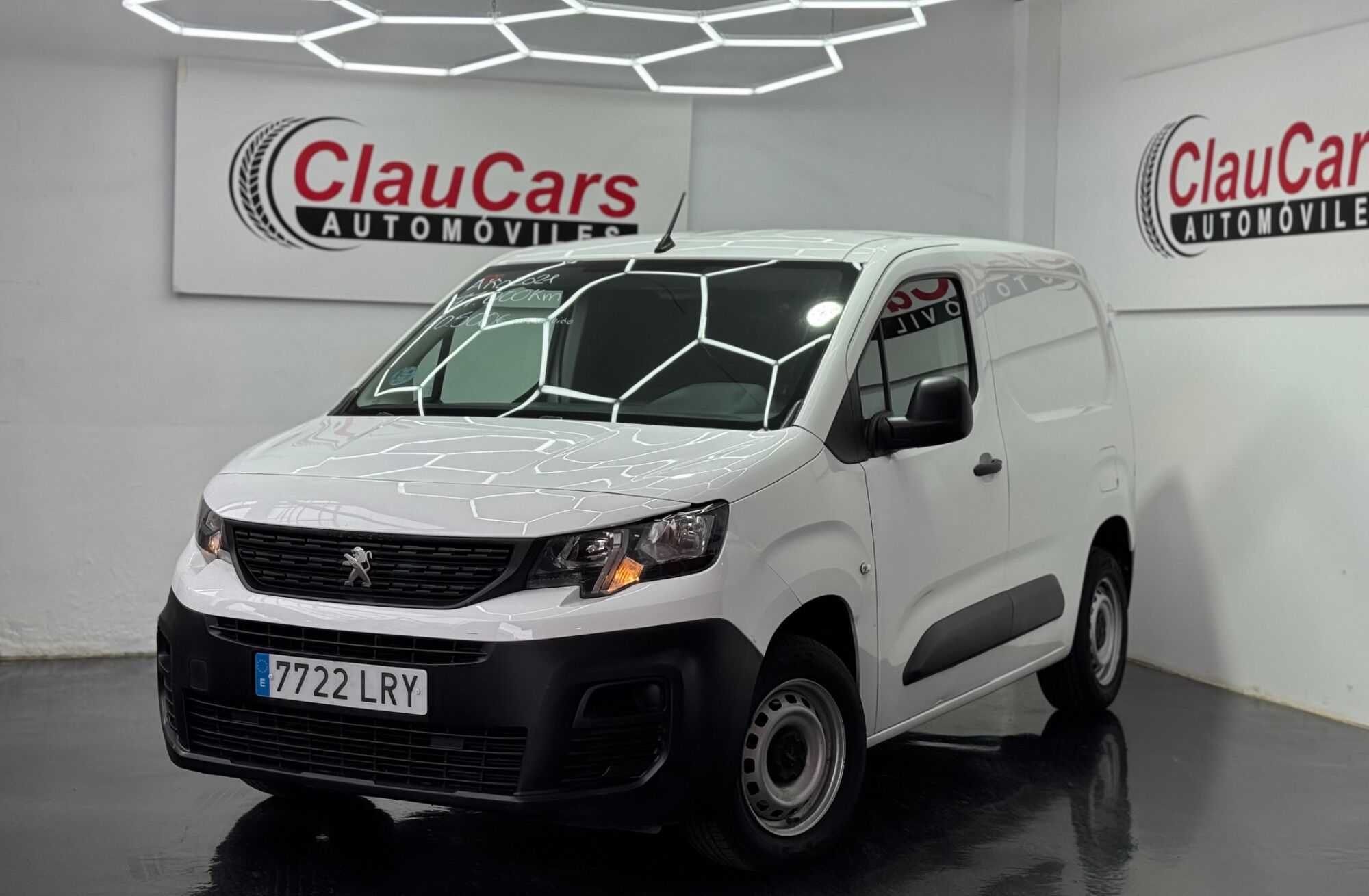 PEUGEOT Partner (1.5BlueHDI S&S Premium Standard 600kg 100) en Madrid