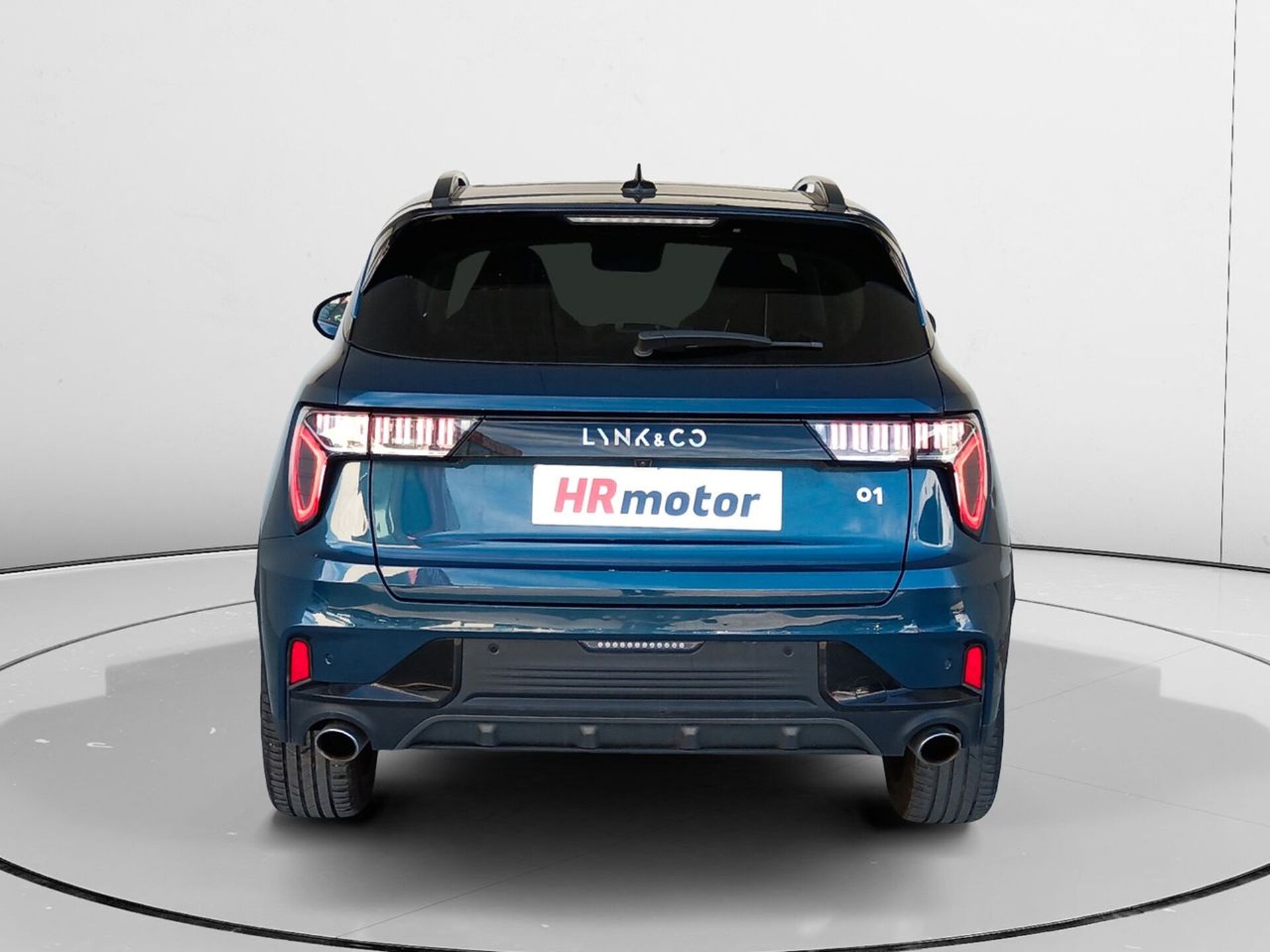 Imagen 3 de LYNK & CO 01