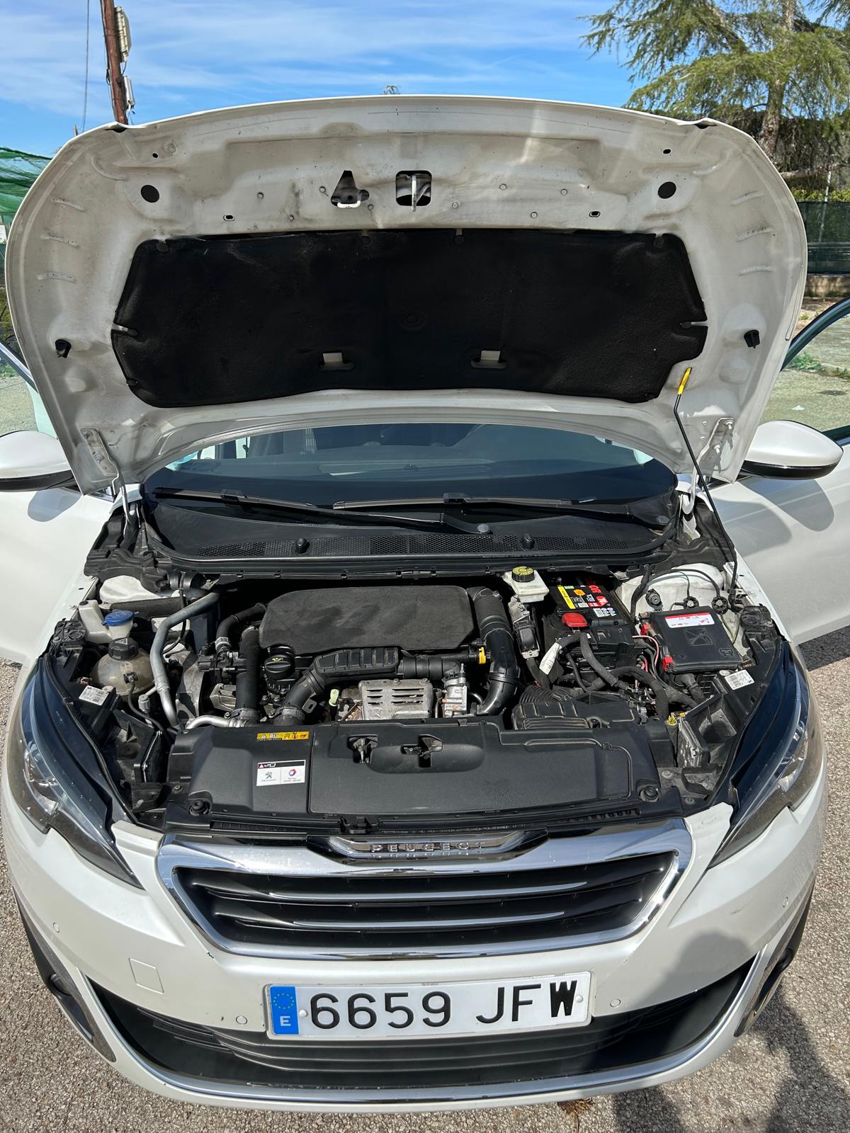 Foto del PEUGEOT 308 1.6 BlueHDi Allure 120
