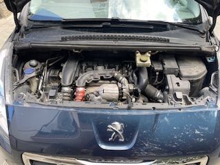 Foto del PEUGEOT 5008 1.6 THP Allure Aut.