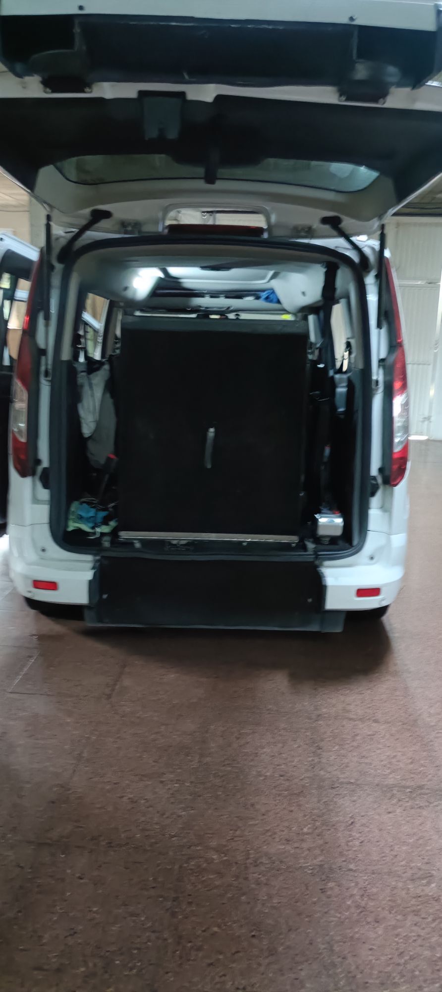 Foto del FORD Tourneo Connect Connect 1.5TDCi Auto-S&S Trend PS 120