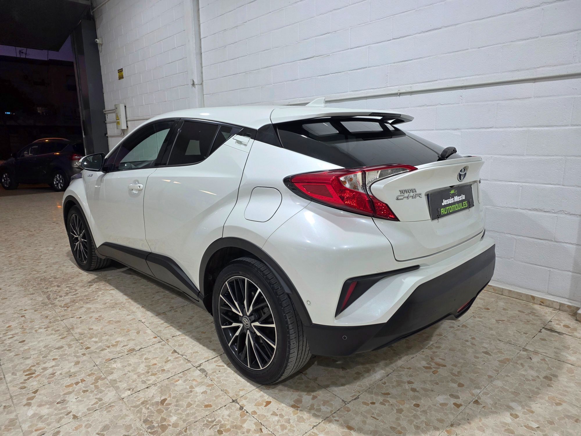 Foto del TOYOTA C-HR 125H Advance