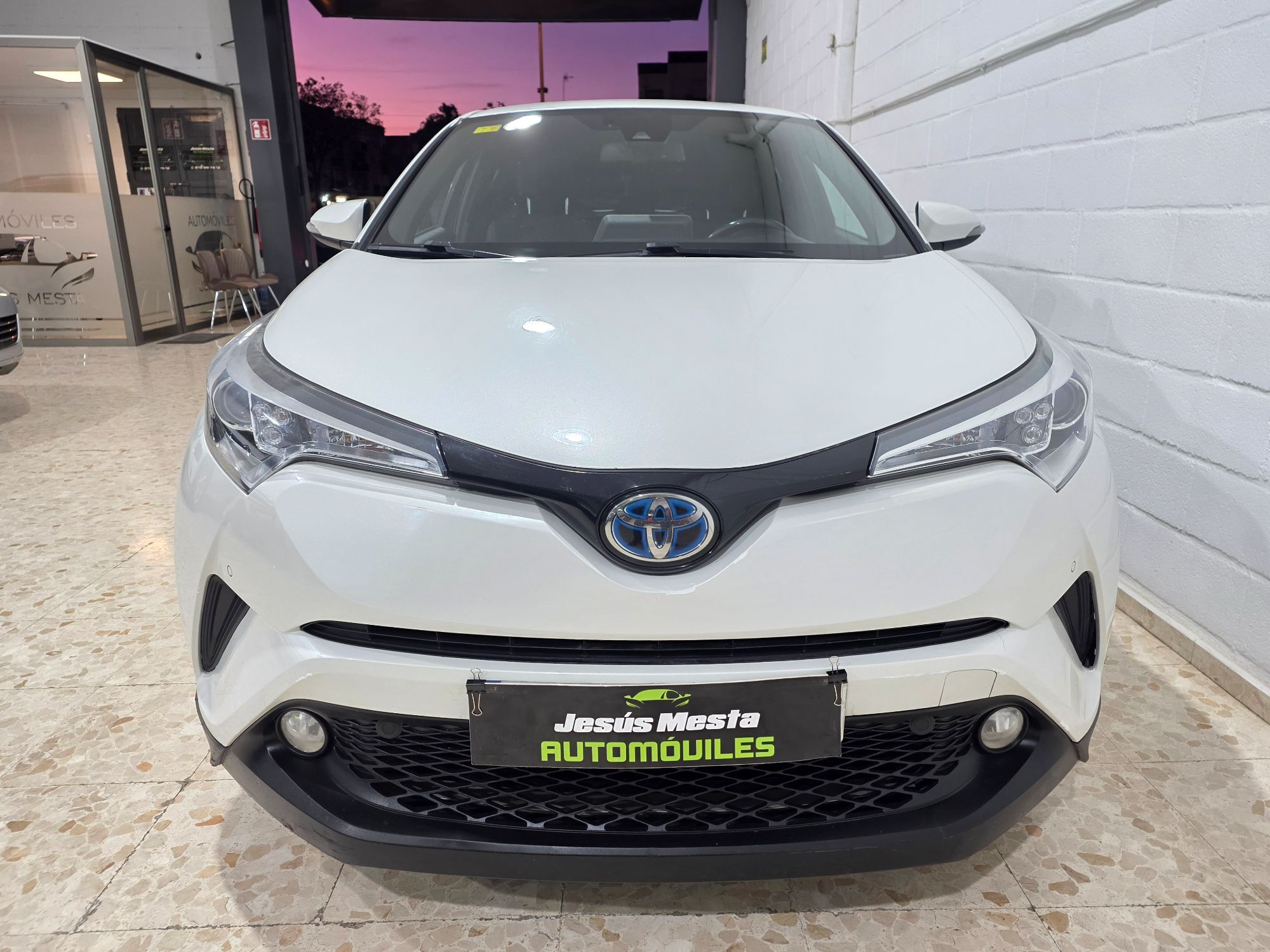 Foto del TOYOTA C-HR 125H Advance