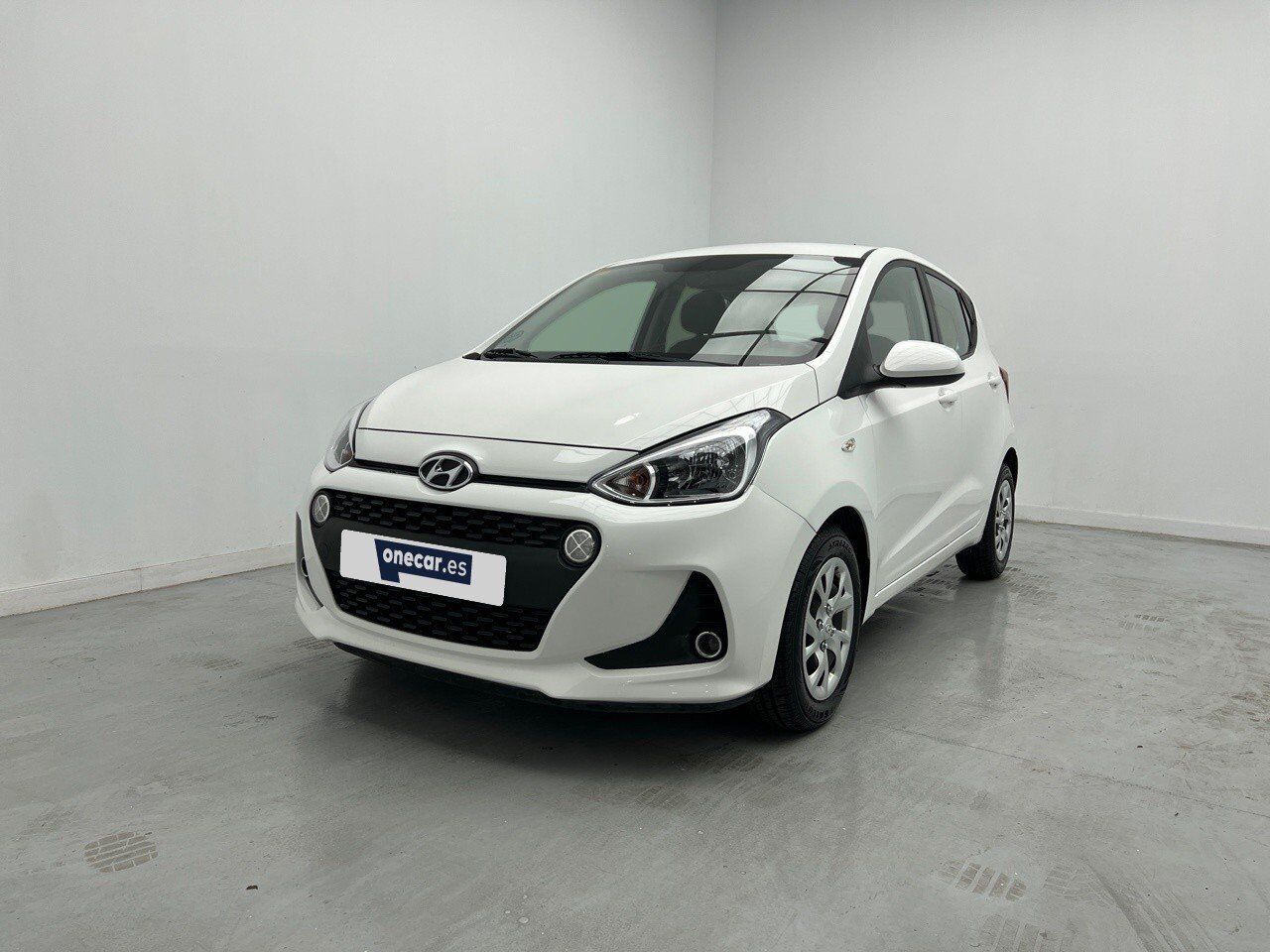 HYUNDAI i10 (1.0 TECNO 66CV 5P) en Málaga