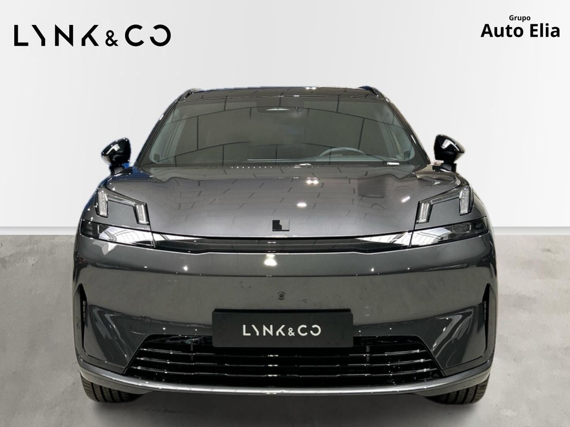 Imagen 3 de LYNK & CO 08