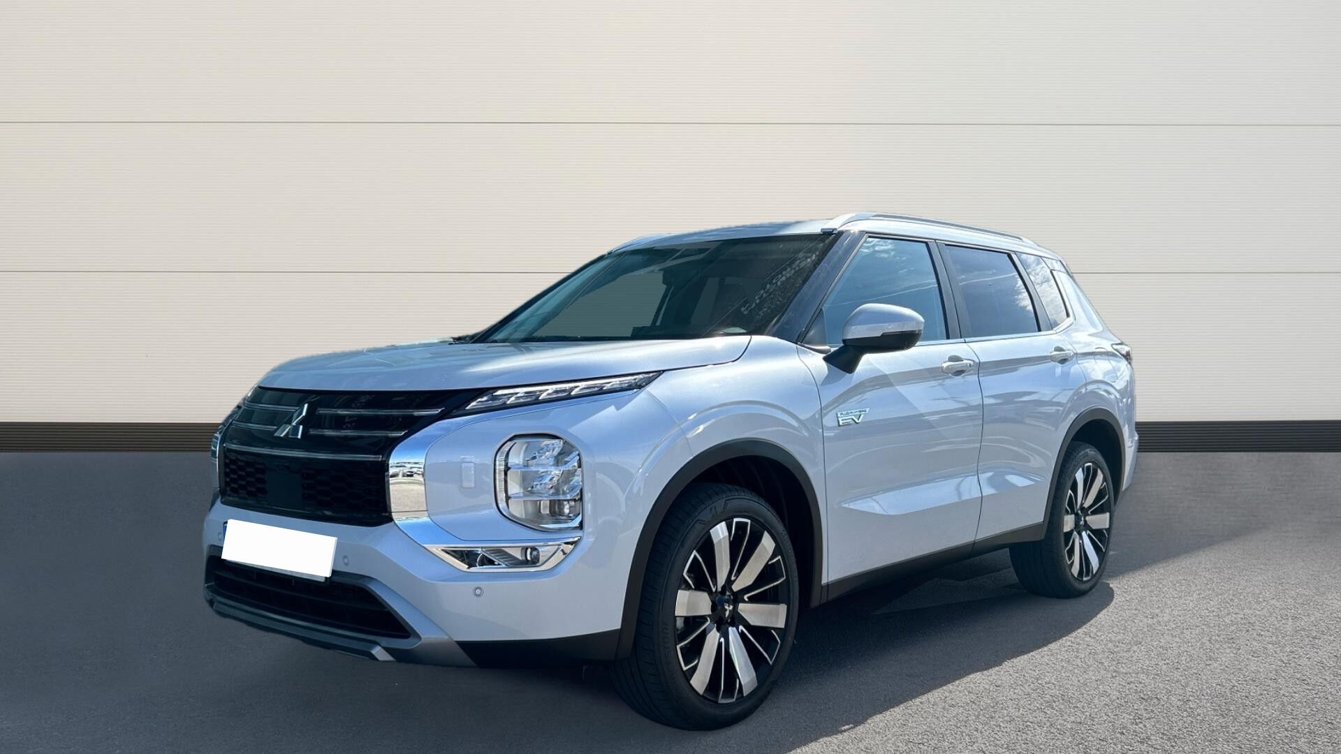 MITSUBISHI Outlander (2.4 PHEV KAITEKI 306 5P) en Madrid