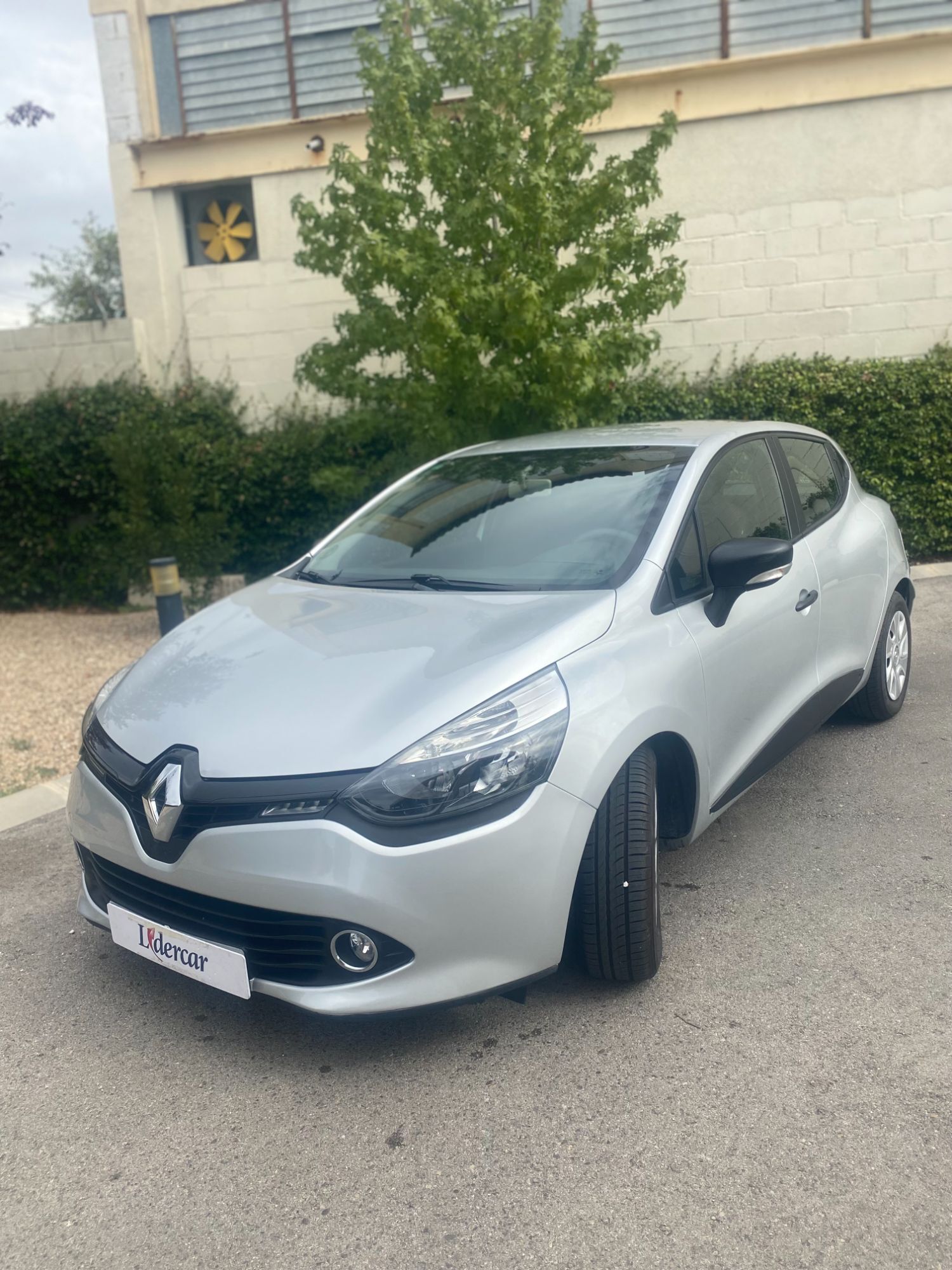 RENAULT Clio 1.2 Authentique