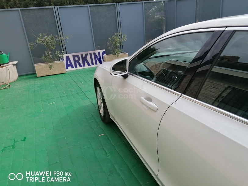 Foto del VOLVO S90 D4 Momentum Aut. 190 18