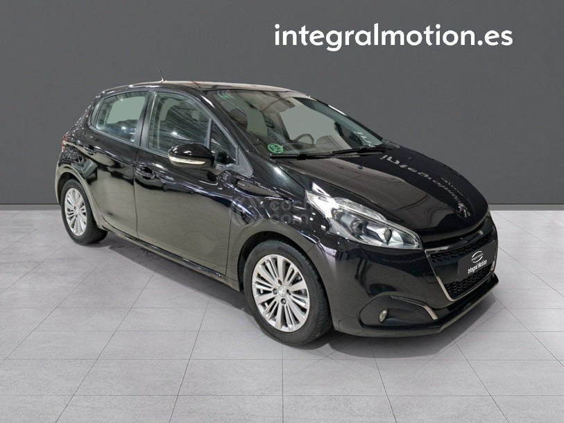 Foto del PEUGEOT 208 1.2 PureTech S&S Signature 82