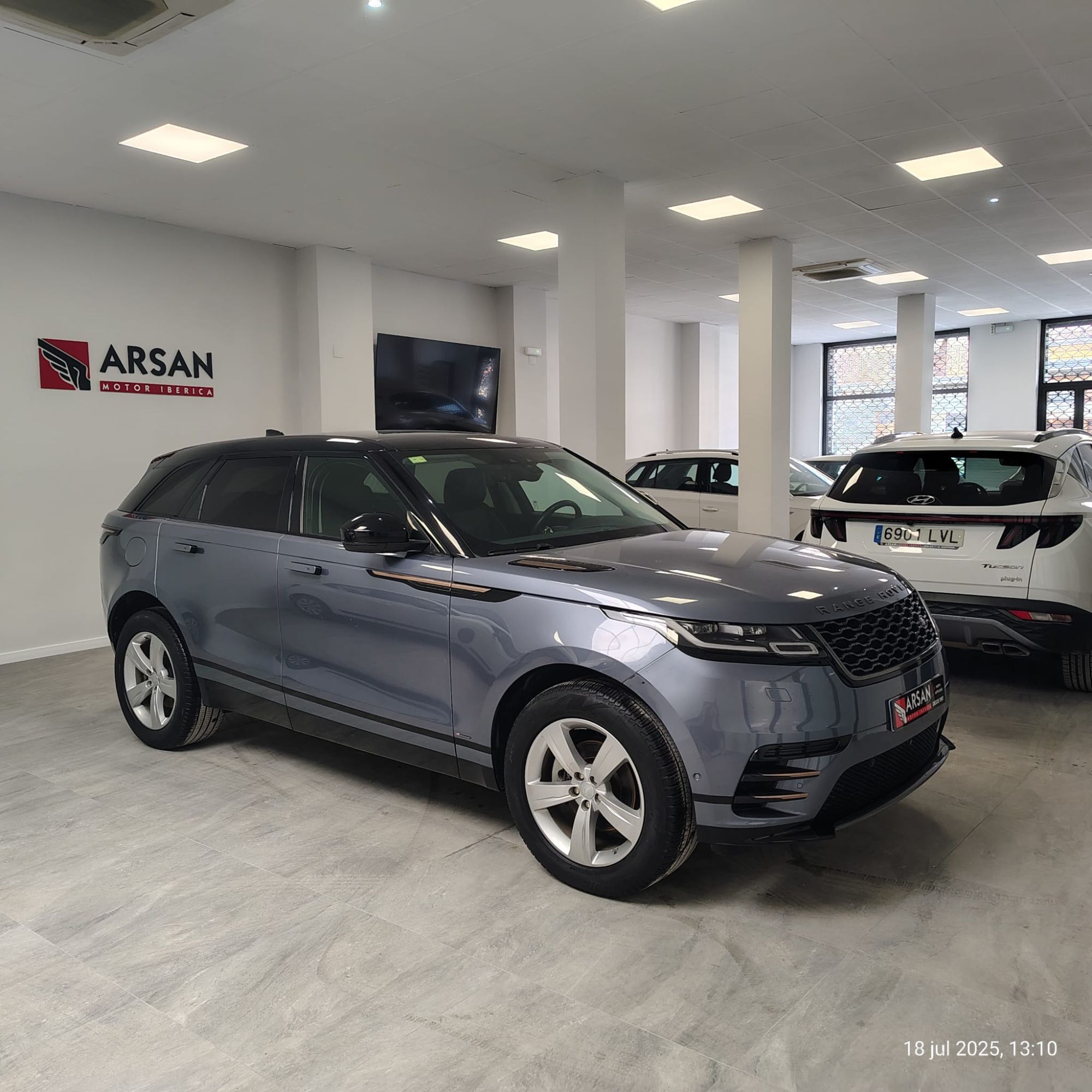 LAND ROVER Range Rover Velar (2.0D R-Dynamic S 4WD Aut. 180) en Valencia