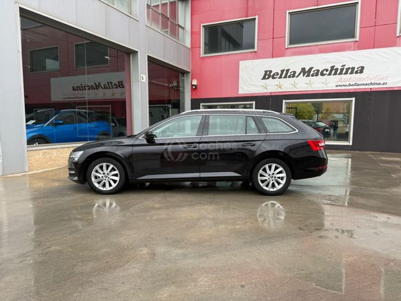 Foto del SKODA Superb Combi 2.0TDI Ambition DSG 90kW