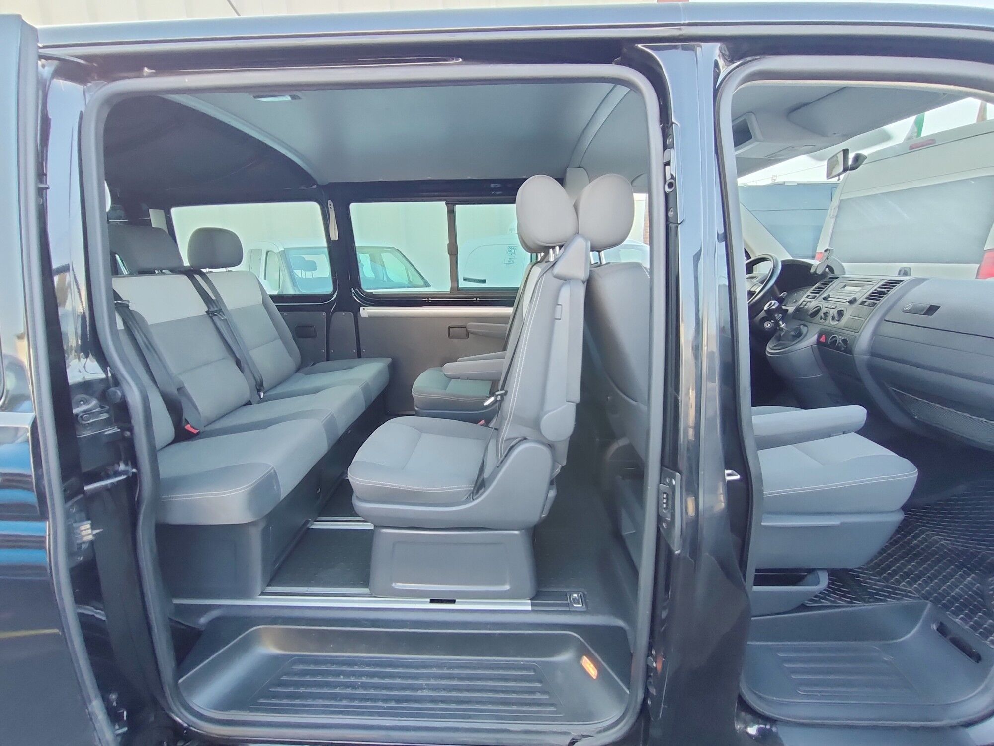 Foto del VOLKSWAGEN Transporter Kombi 1.9TDI 102