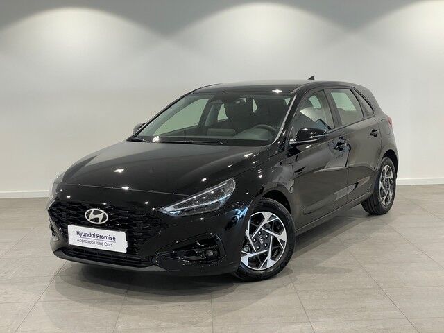 HYUNDAI i30 (1.0 TGDI 48V Klass 74 kW (100 CV)) en Barcelona