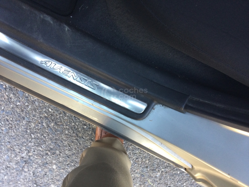 Foto del TOYOTA Avensis 2.2D-4D Active