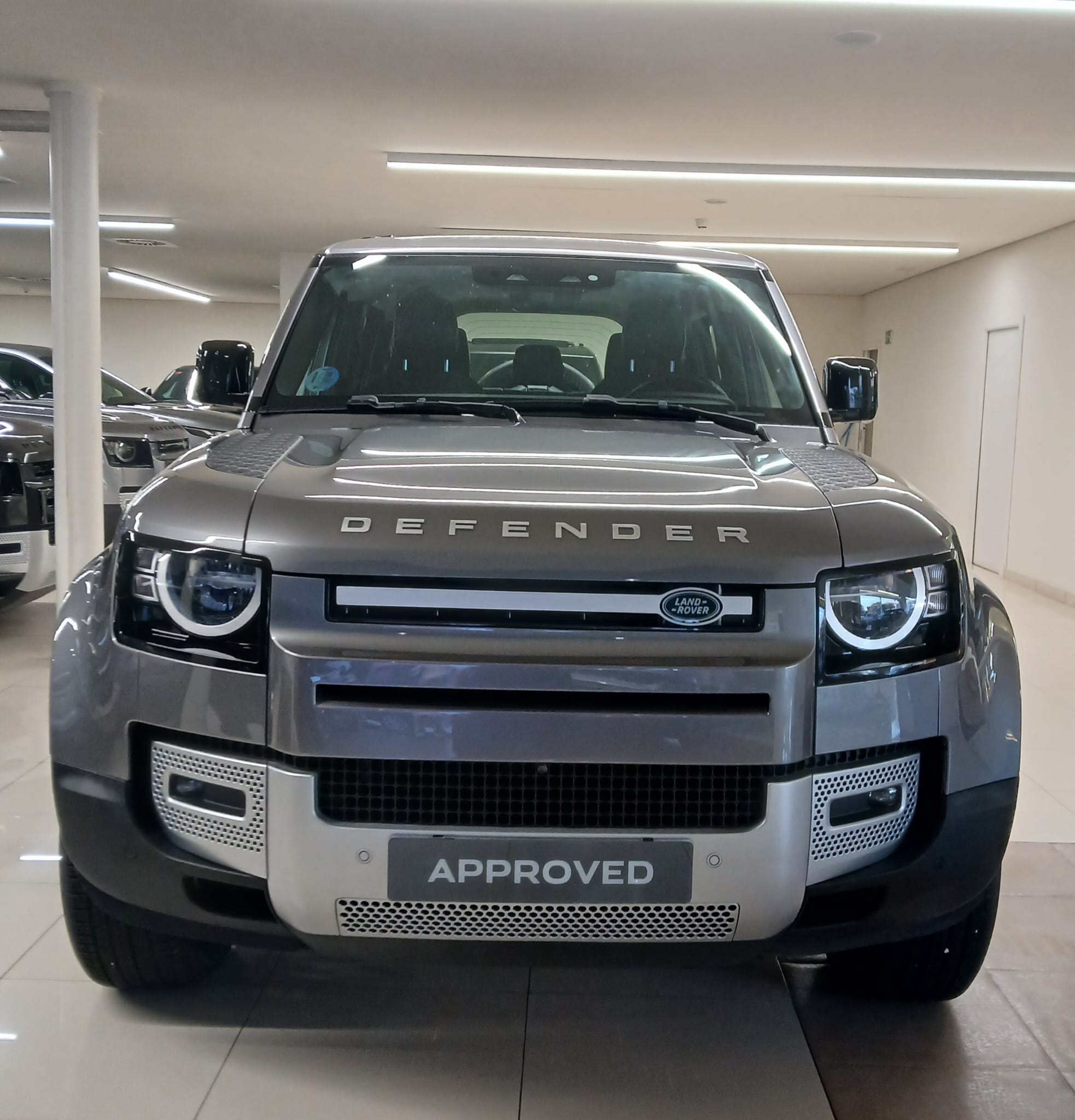 LAND ROVER Defender (3.0 D250 X-DYNAMIC S 110 AUTO 4WD 249 5P) en Sevilla
