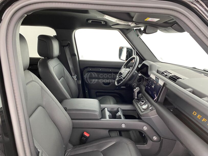 Foto del LAND ROVER Defender 110 2.0 Si4 PHEV X-Dynamic SE AWD Aut. 300