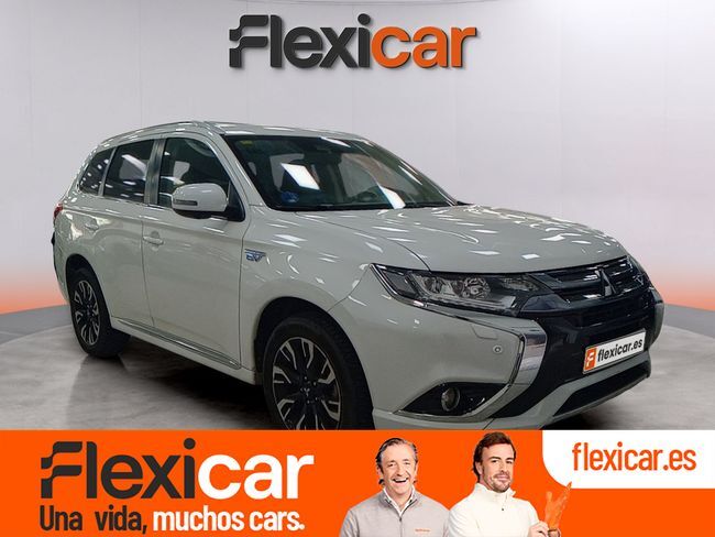 Foto del MITSUBISHI Outlander PHEV Kaiteki 4WD