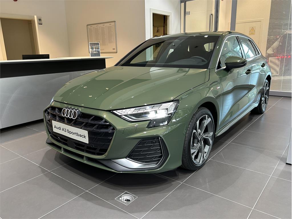 AUDI A3 (Sportback S line TFSI e 150kW S tronic) en Barcelona