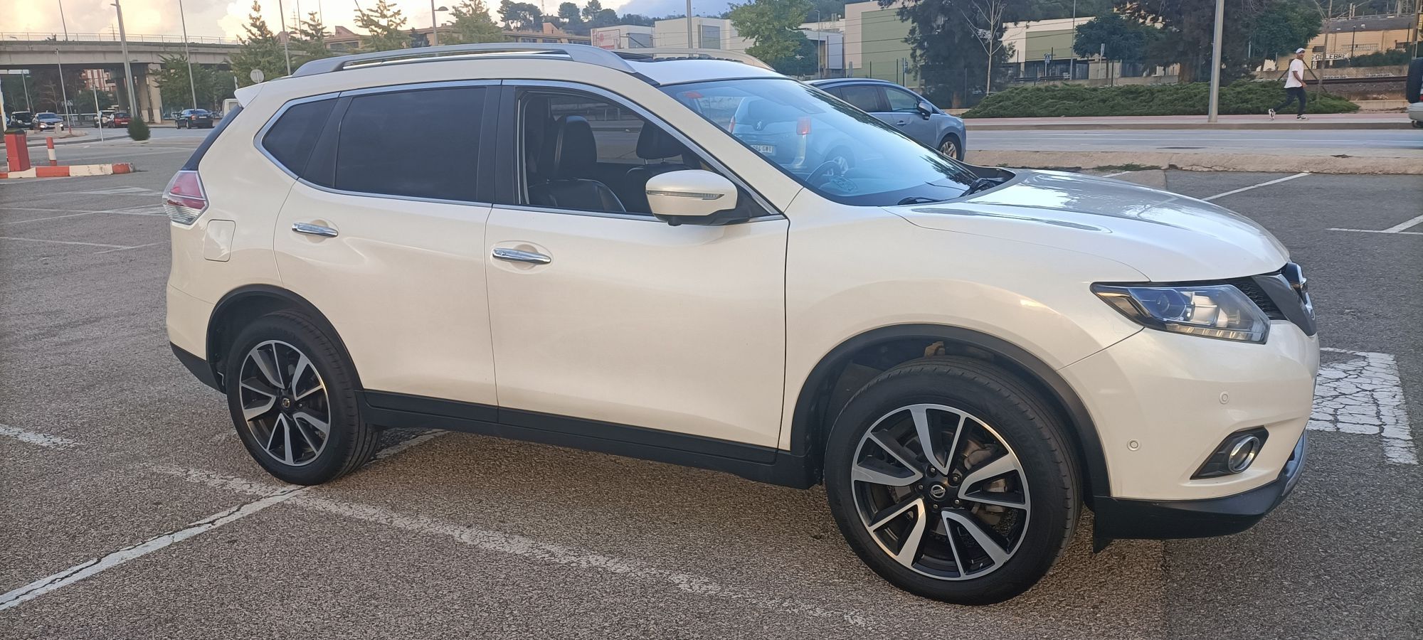 Foto del NISSAN X-Trail 1.6 dCi Tekna 4x2 XTronic