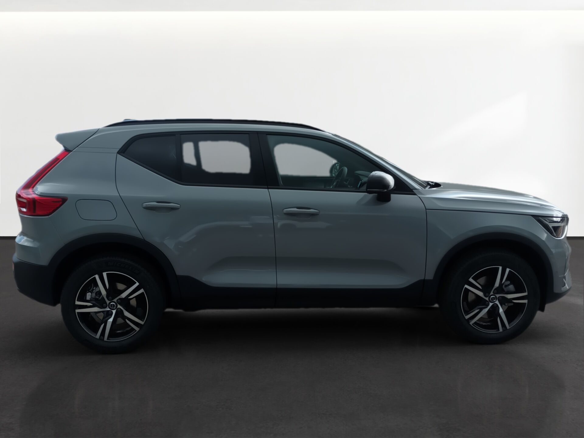 Imagen 3 de VOLVO XC40
