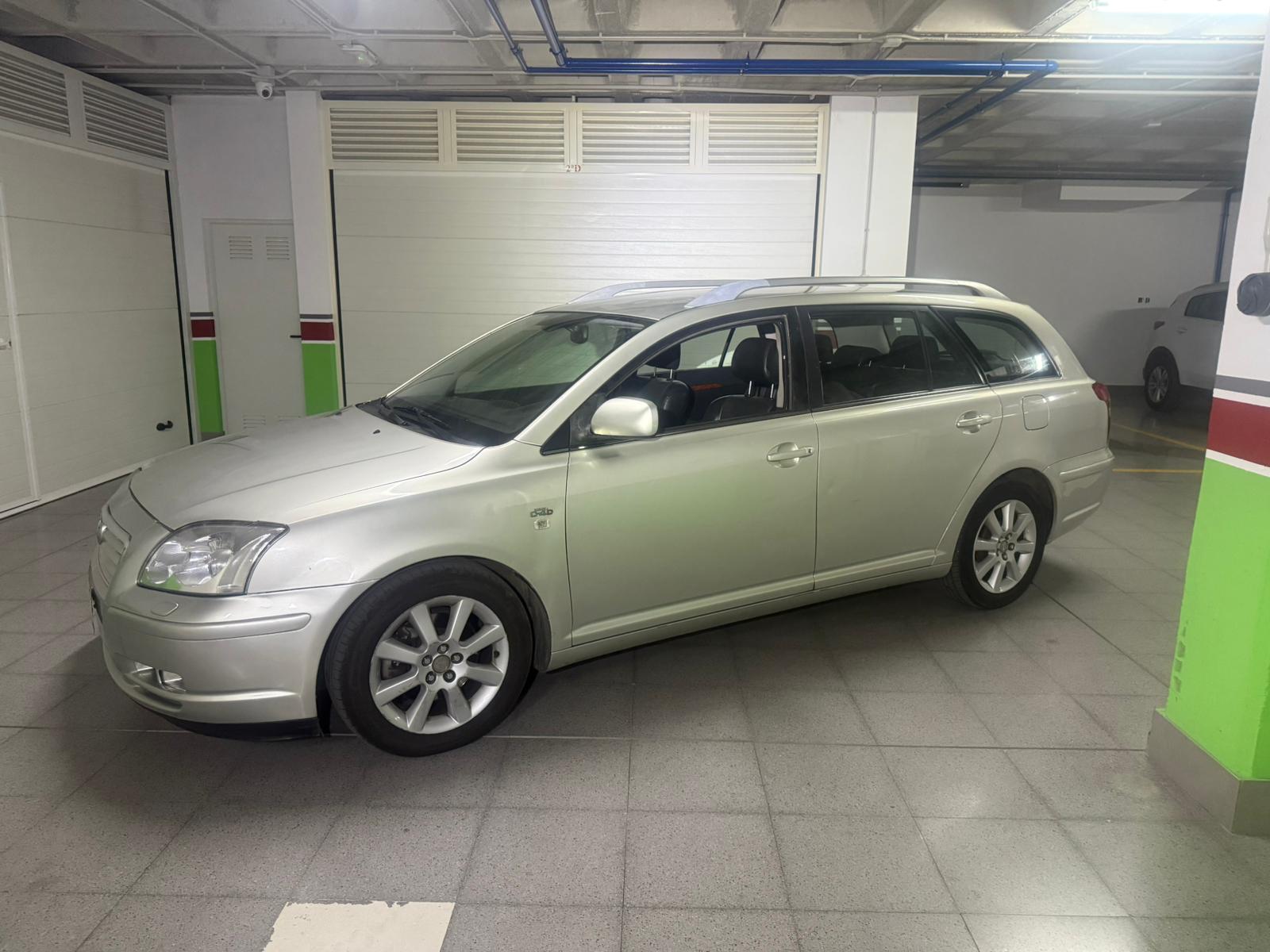 TOYOTA Avensis (2.2D-4D Sol) en Murcia