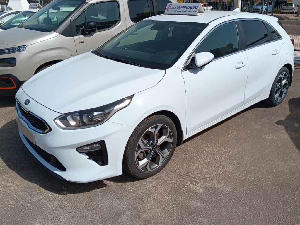 KIA Ceed (1.0 T-GDI 88KW TECH 5P) en Badajoz