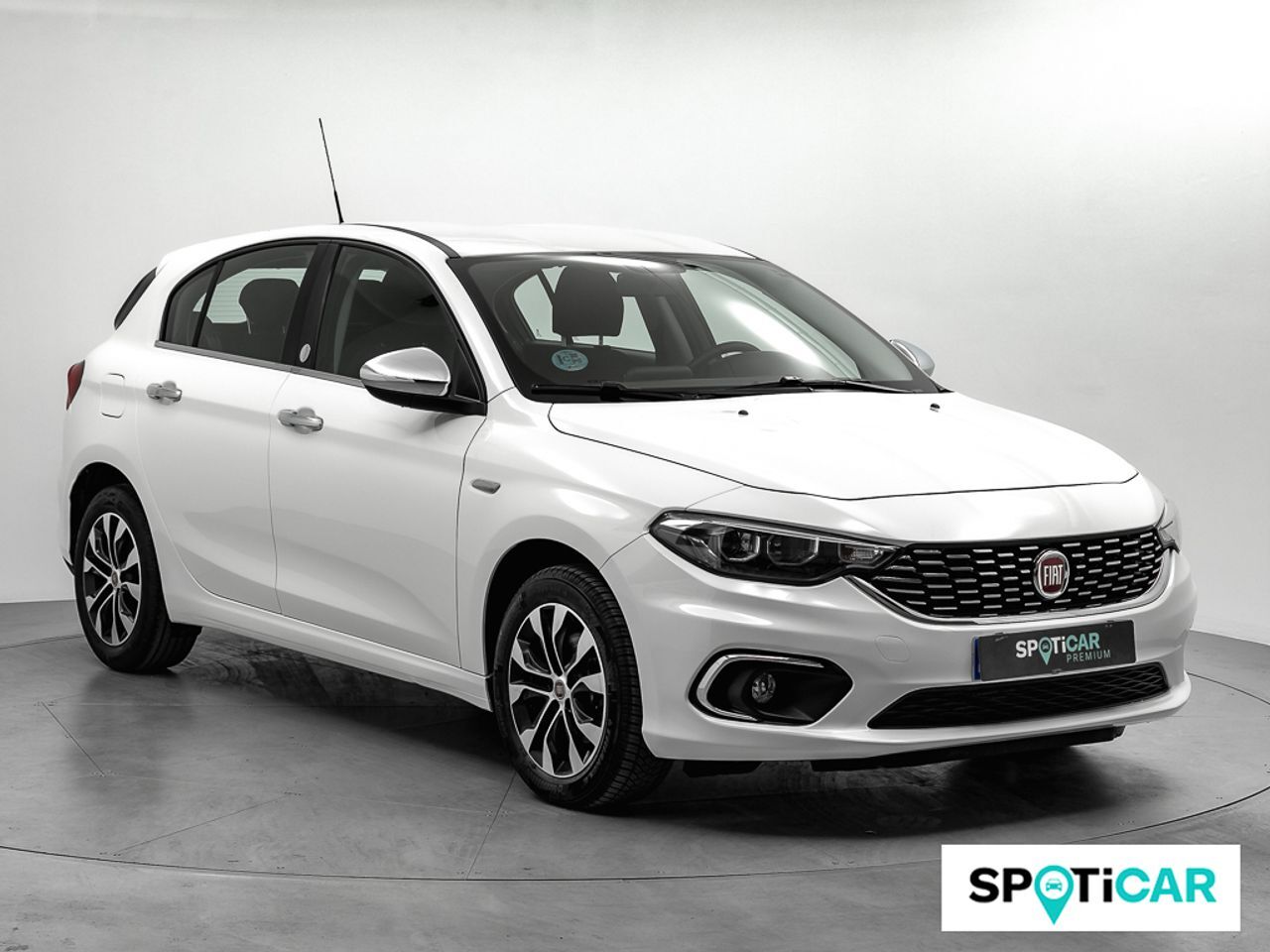FIAT Tipo (5P 1.3 Multijet 70kW (95CV) Mirror) en Barcelona