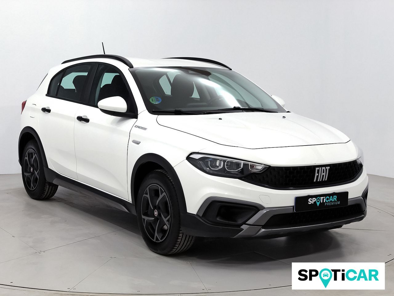 FIAT Tipo (City Cross 1.5 Hybrid 97kW (130CV) DCT) en Barcelona