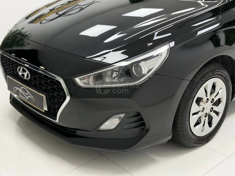 Foto del HYUNDAI i30 1.6CRDi Essence 95