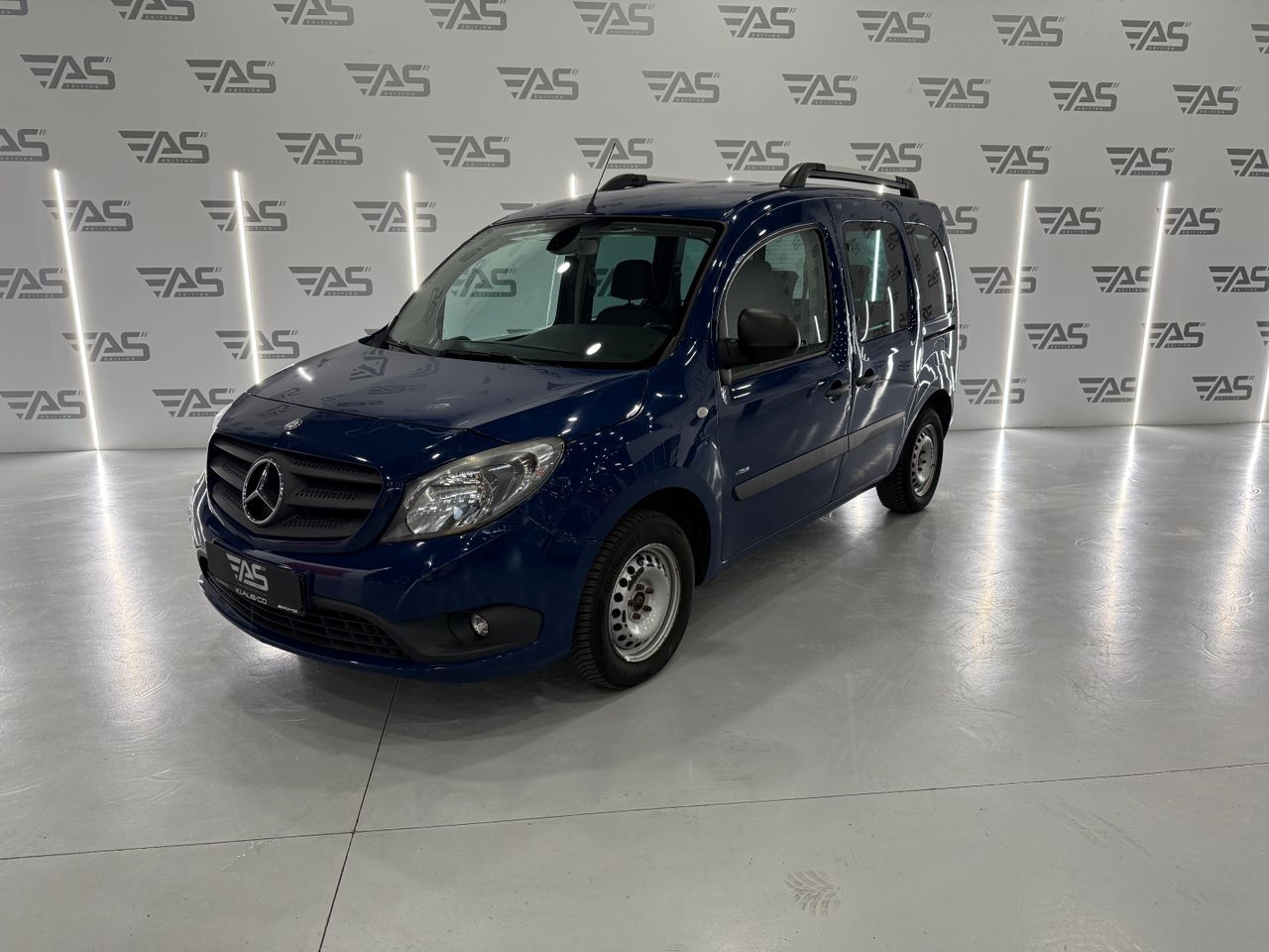 MERCEDES Citan (108 CDI Tourer Select Largo) en Girona
