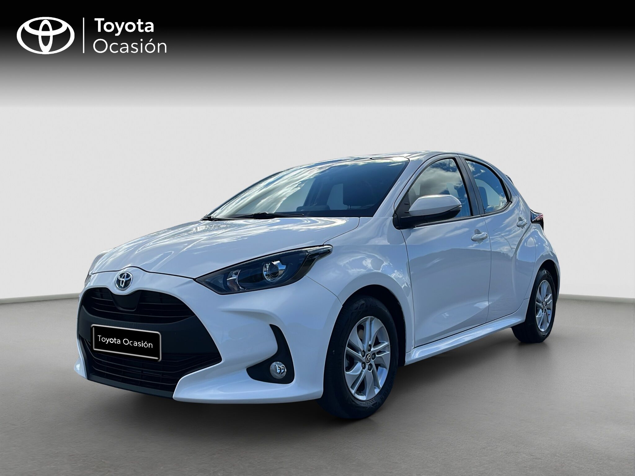 TOYOTA Yaris (1.5 VVT-I HEV ACTIVE TECH 116 5P) en Barcelona