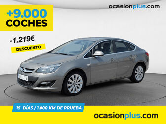 Imagen de OPEL Astra Sedán 1.4T Elegance 140