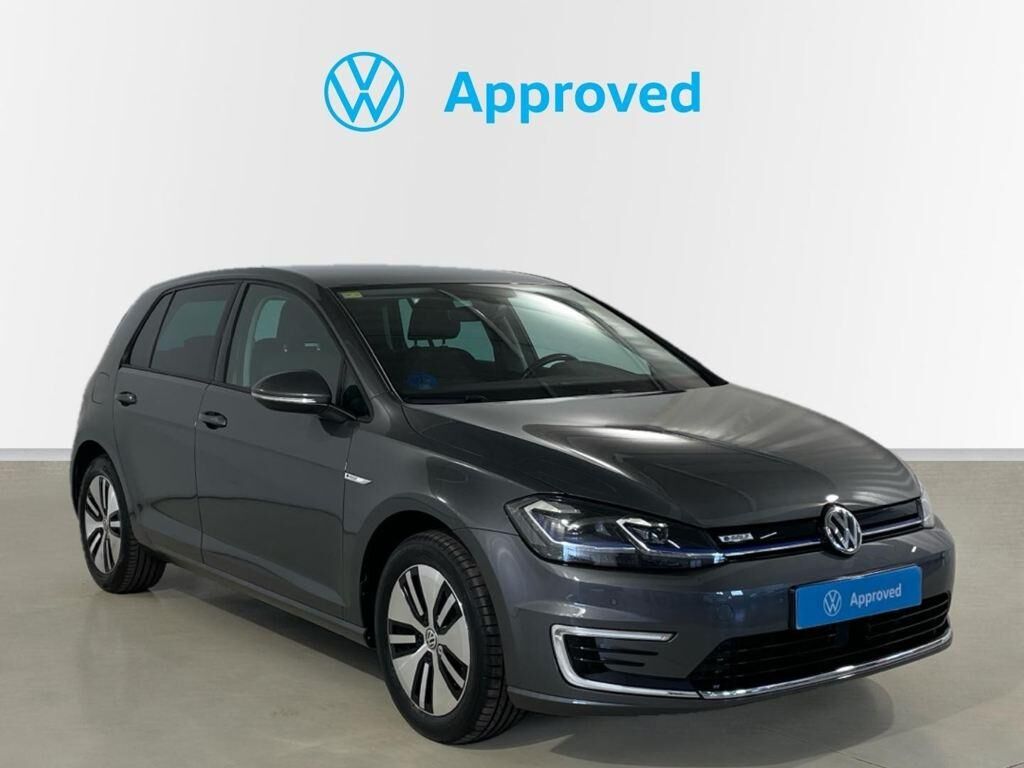 VOLKSWAGEN Golf (ePower 100 kW (136 CV)) en Barcelona