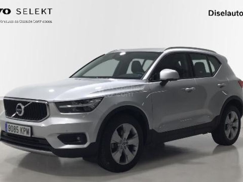 Foto del VOLVO XC40 D4 Momentum AWD Aut.