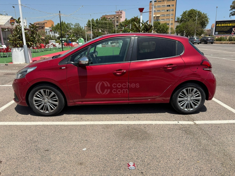 Foto del PEUGEOT 208 1.2 PureTech Style 82