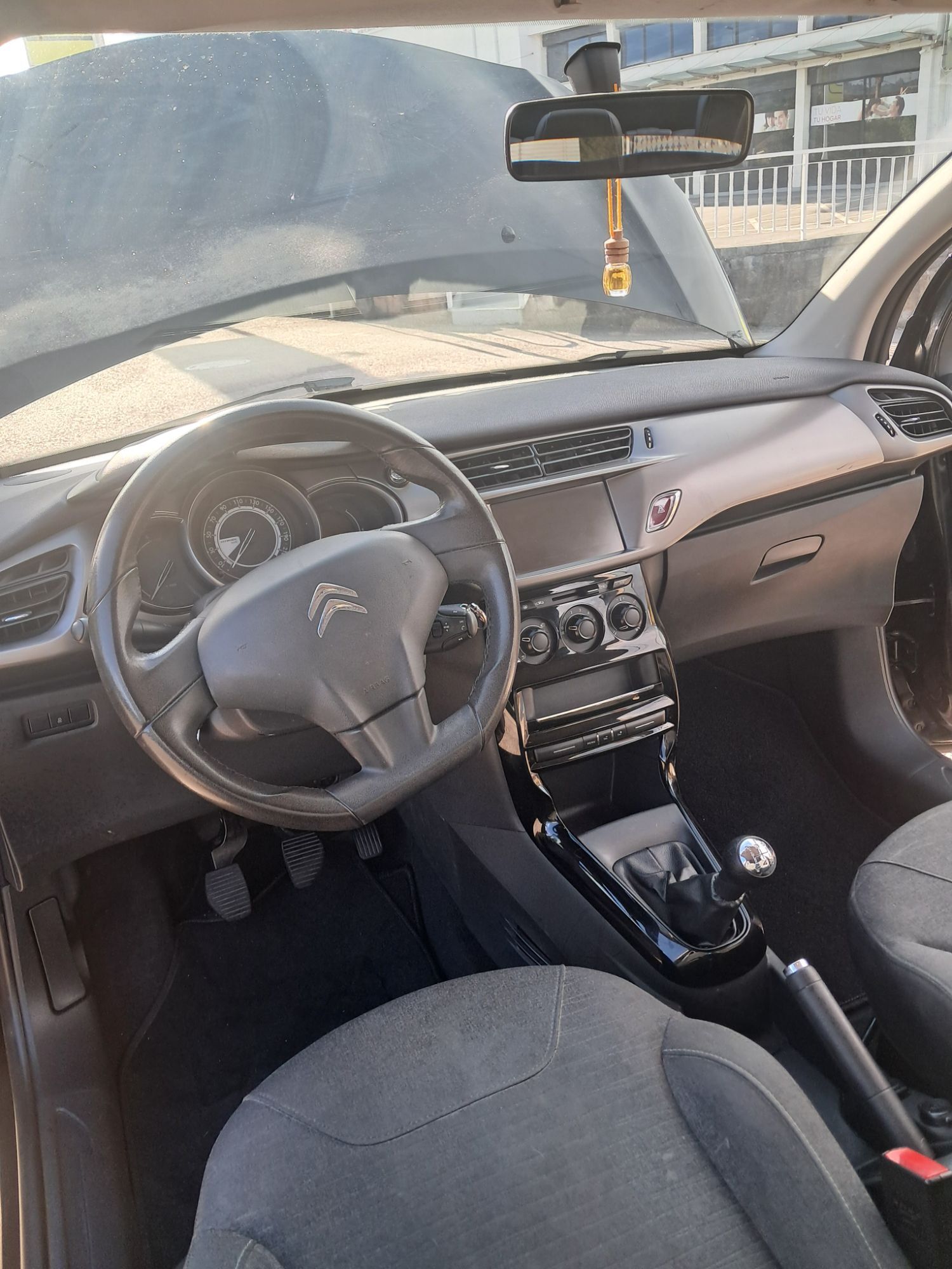 Foto del CITROEN C3 1.2 PureTech Tonic 82