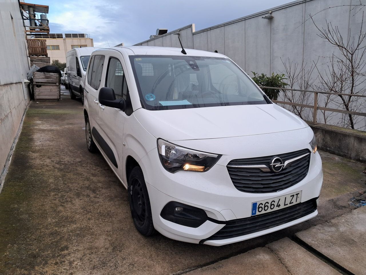 Foto del OPEL Combo Life 1.5TD S&S L Business Edition Plus 100