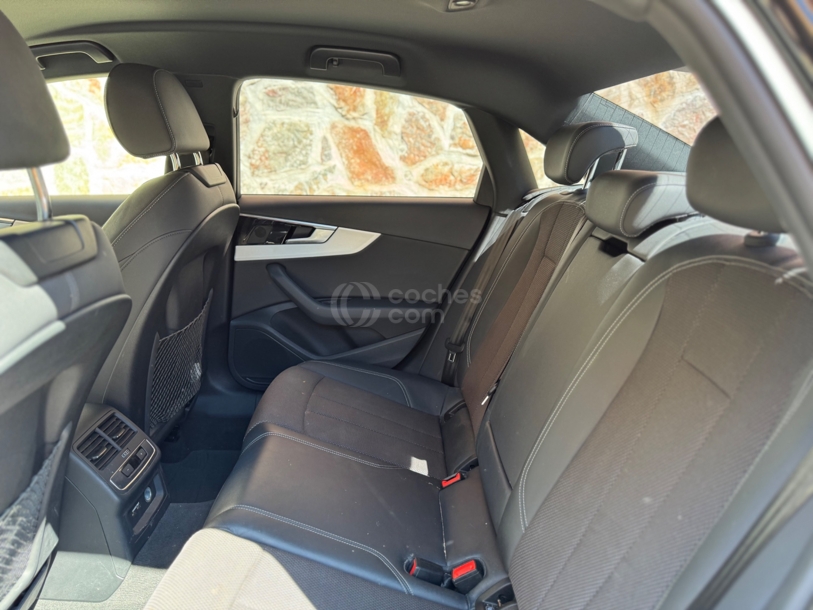 Foto del AUDI A4 35 TDI S line S tronic 120kW