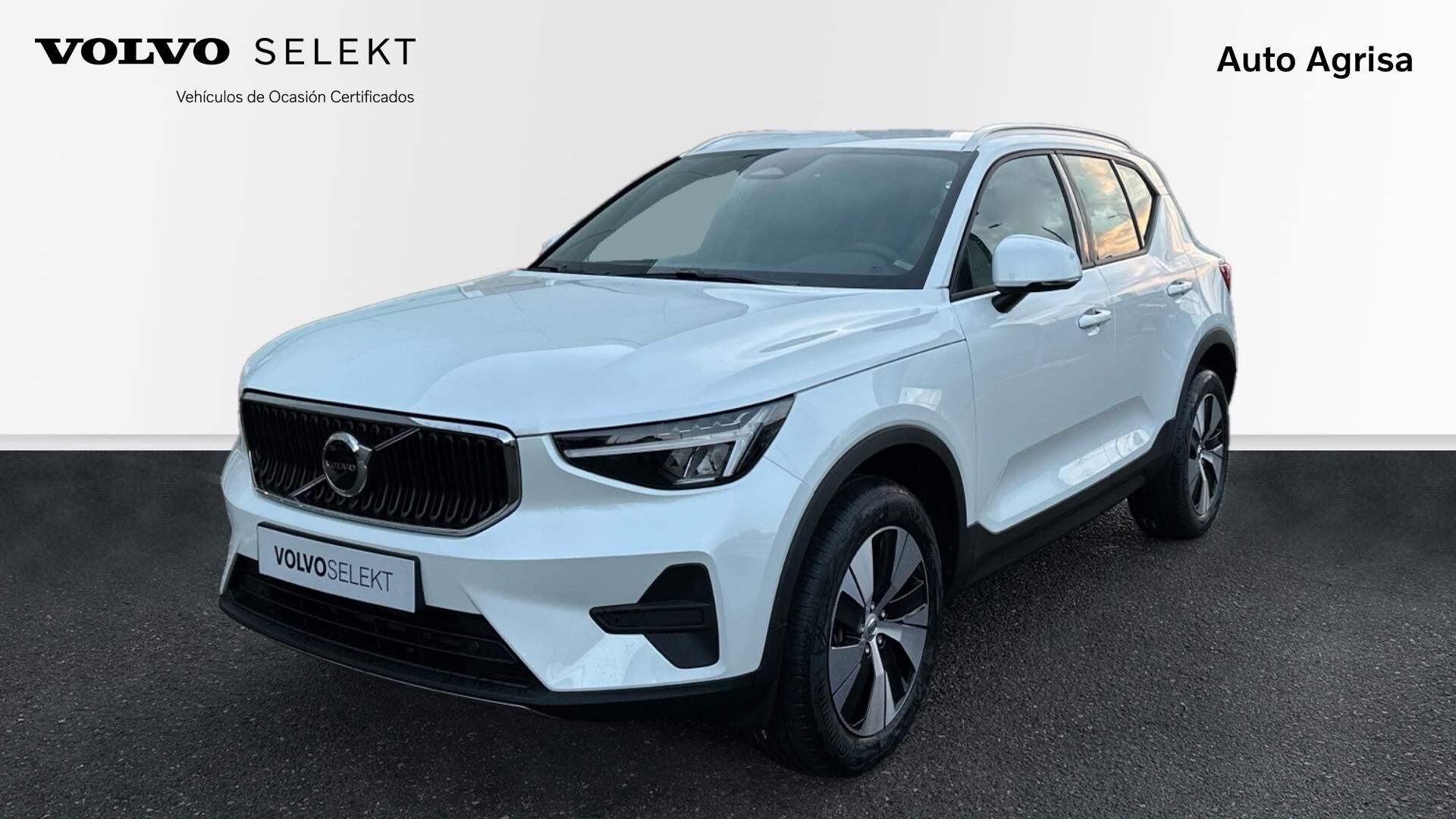 VOLVO XC40 (2.0 B3 CORE AUTO 163 5P) en Rioja, La