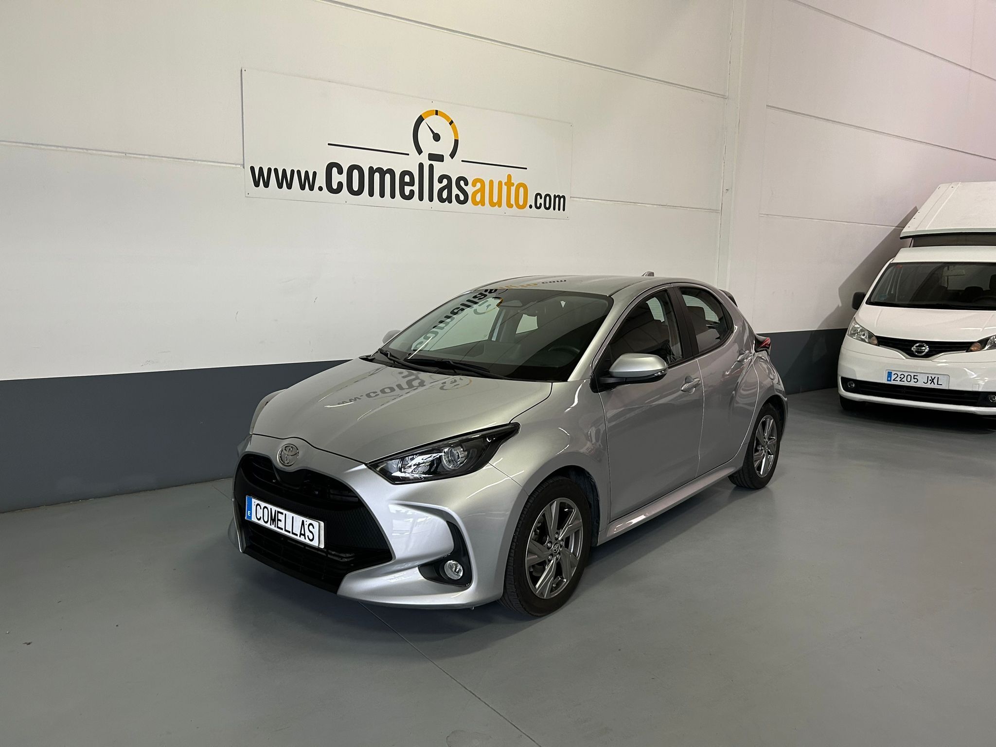 TOYOTA Yaris (1.5 120H Active Plus) en Barcelona