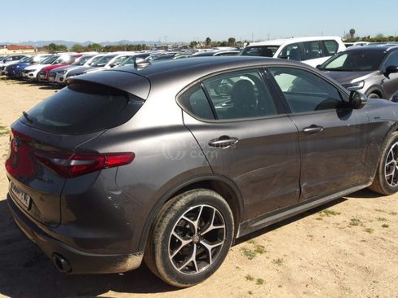Foto del ALFA ROMEO Stelvio 2.2 Sprint RWD 190 Aut.