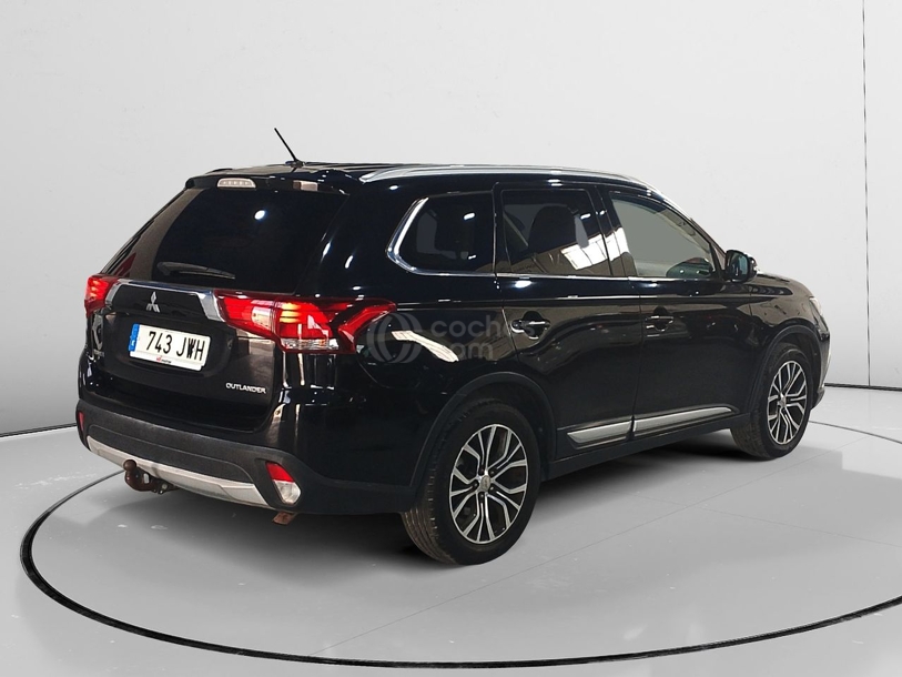 Foto del MITSUBISHI Outlander 220DI-D Kaiteki AT 4WD